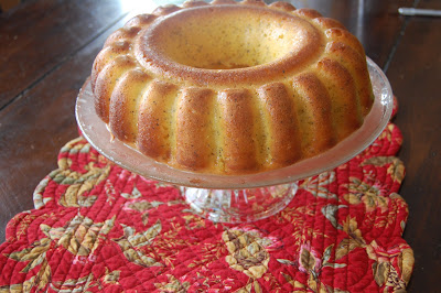 https://www.melandboyskitchen.com/wp-content/uploads/2009/04/poppyseed-bundt-cake.jpeg