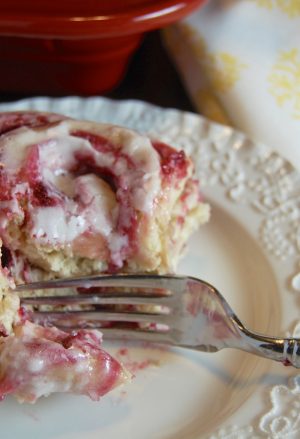 raspberry sweet rolls