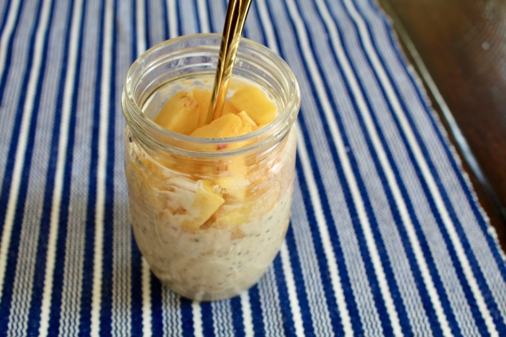 Overnight Oatmeal in a Jar - The Dinner-Mom